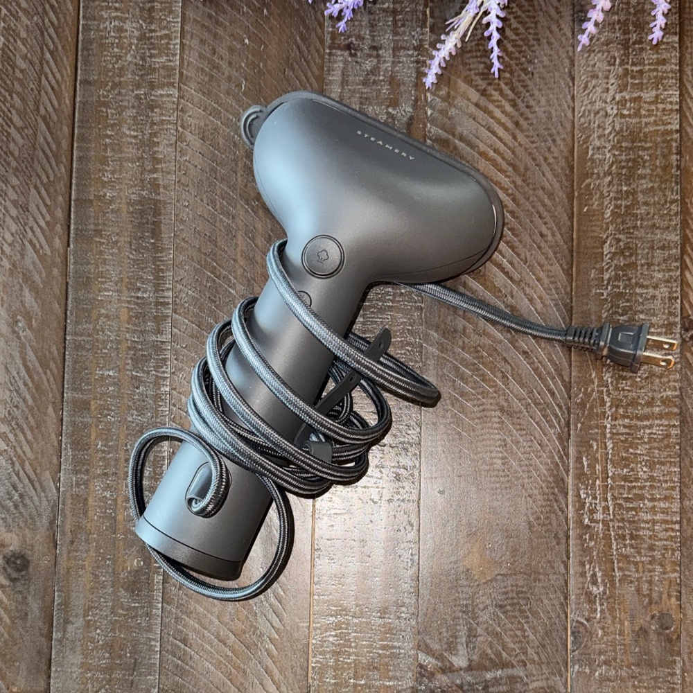 Steamery Cirrus 3 Handheld Steamer - Compact Fabric Steamer